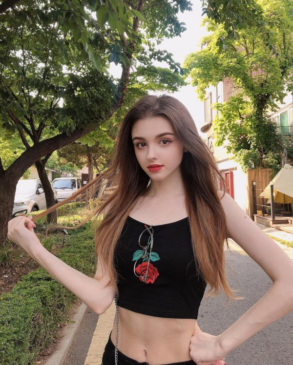 elina karimova in answer #1551047