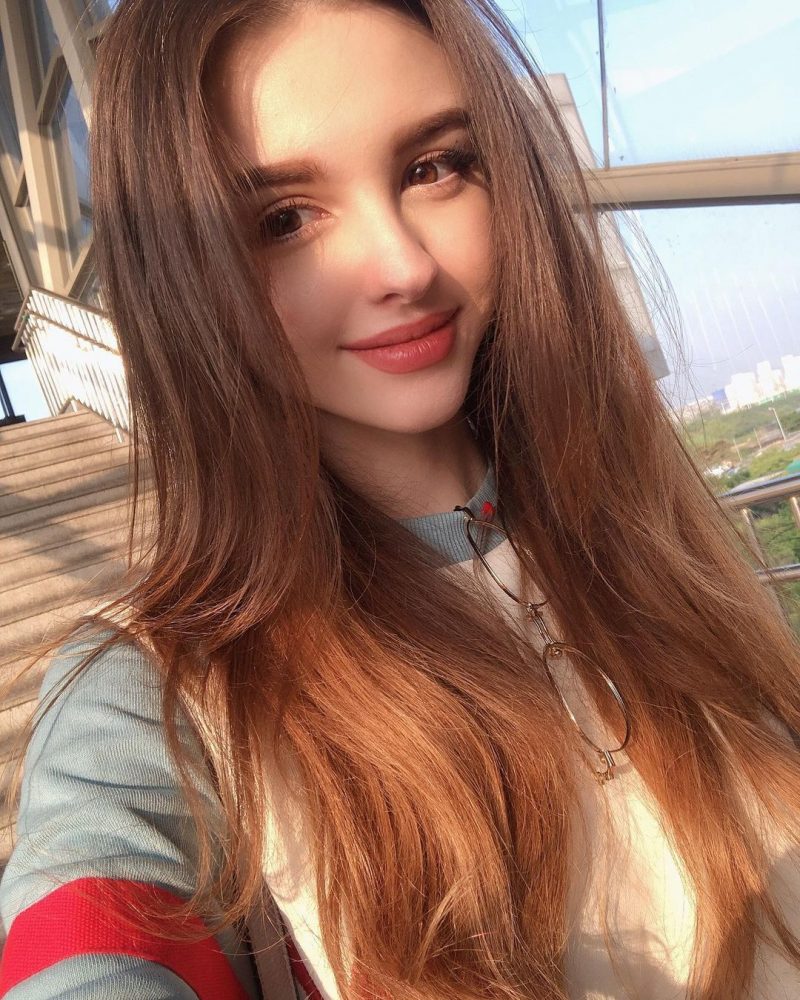 Elina Karimova Official Website - Vlogger, Influencer And Creator